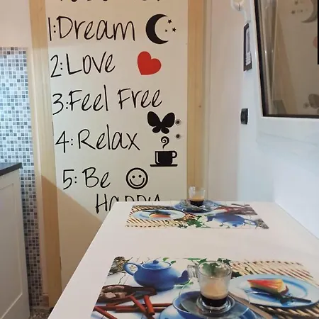 Con Cortile A 30 Mt. Dal Mare * バーリ