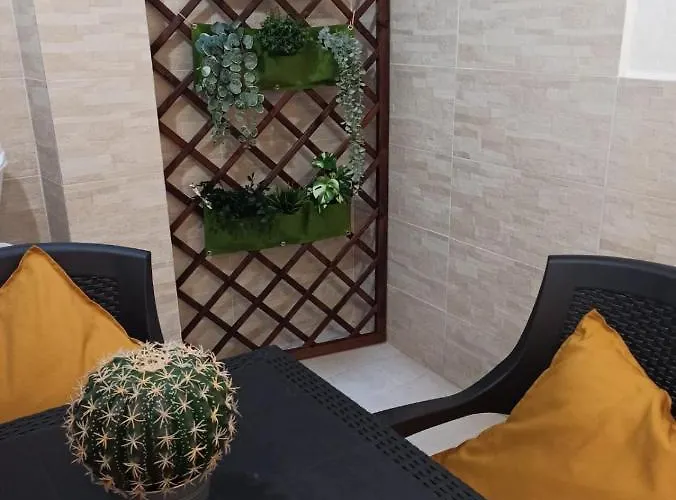 Con Cortile A 30 Mt. Dal Mare Apartamento