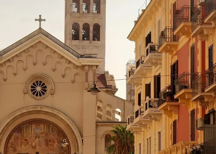 Con Cortile A 30 Mt. Dal Mare *