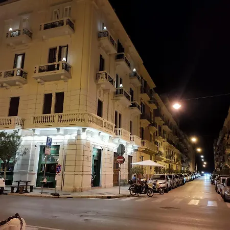 Apartment Con Cortile A 30 Mt. Dal Mare