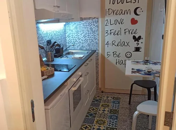 Con Cortile A 30 Mt. Dal Mare Bari